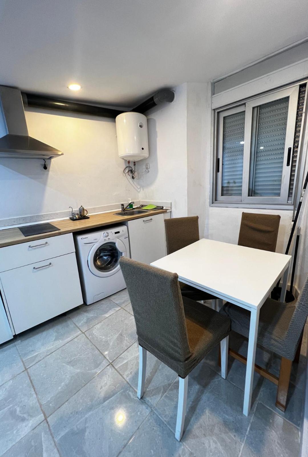 Appartamento Apartamento Centrico Economico En Berga P1 Esterno foto